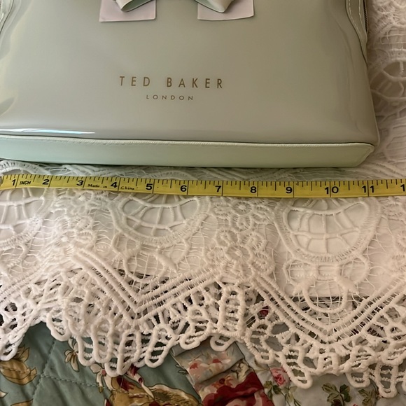 TED BAKER LARGE COSMETIC BAG - Picture 5 of 7